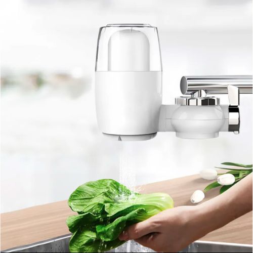 Purificateur YDALO installé sur un robinet – Eau propre et sans impuretés